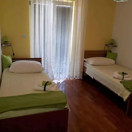 In - Sibenik Riviera 36431 Apartamento Primošten